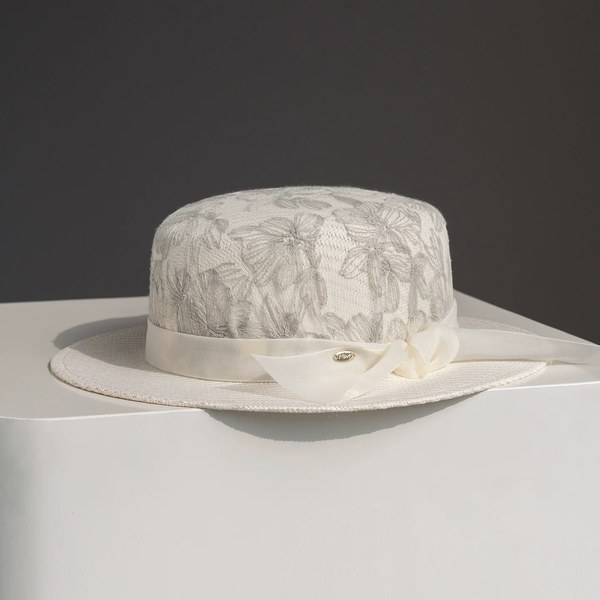 WREN — Natural fibre hat